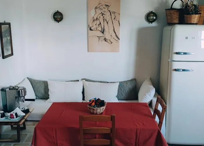 Patelo House *
